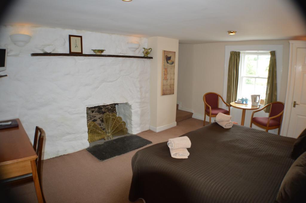 The Bridge Of Lochay Hotel 킬린 객실 사진